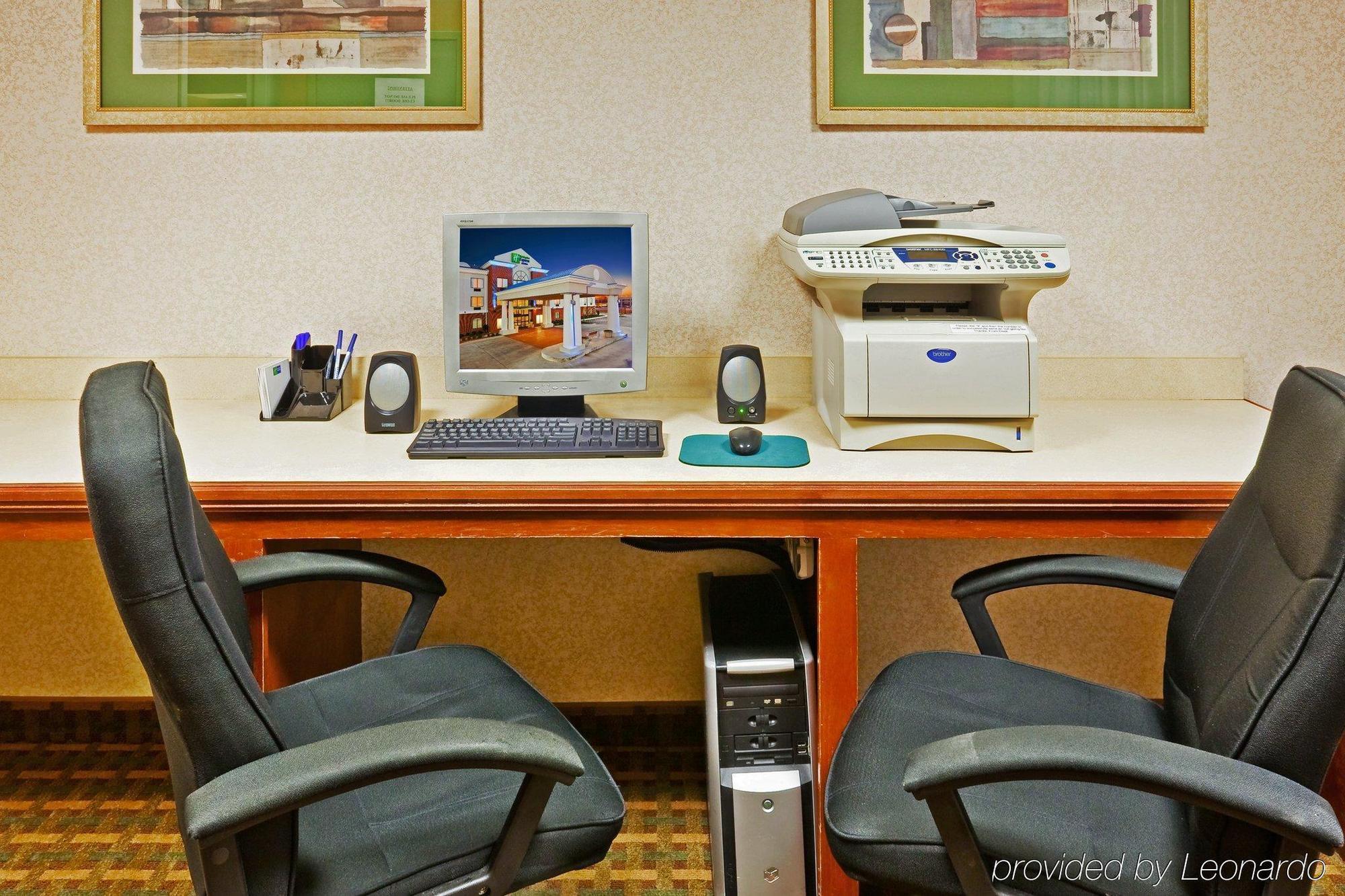 La Quinta Inn & Suites By Wyndham Meridian Instalações foto